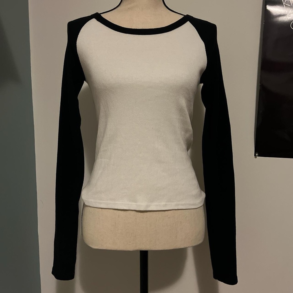 Brandy Melville black and white fitted long sleeve tee brand new with tags